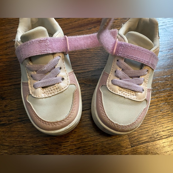 Carter's- toddler size 6 skater shoe unisex Blush Cream Kid Sneakers Miriam baby - Picture 15 of 16